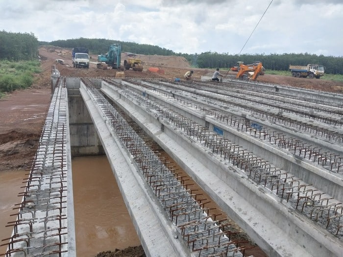 Dự ứng lực là gì? Nguyên lý, phương pháp và ứng dụng trong xây dựng