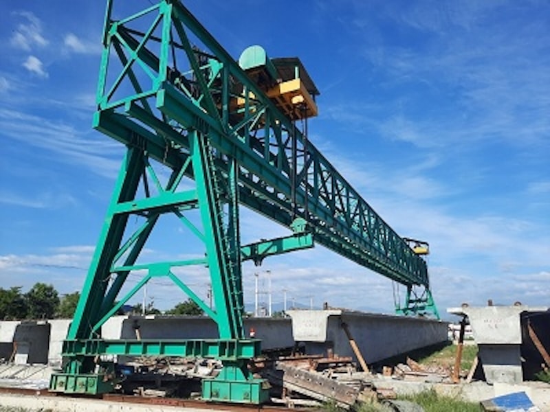 Giá long môn trong lao lắp dầm Super T