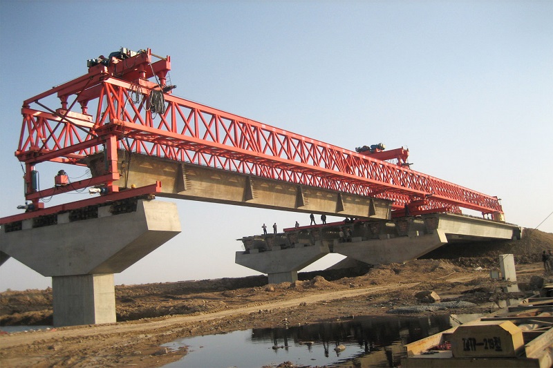 Lao lắp bằng giàn hoặc giá lao dầm