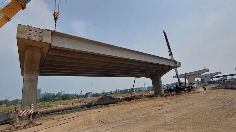 Lao lắp dầm Super T