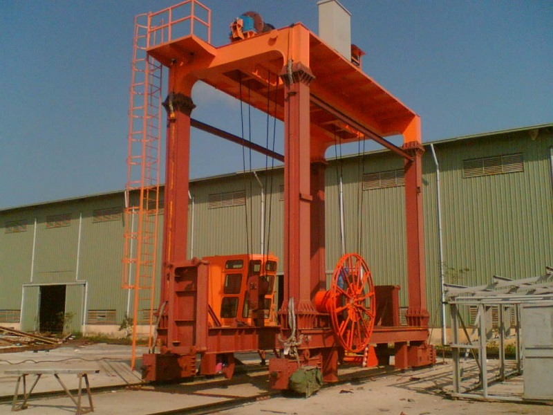Ứng dụng của cổng trục chân đế trong thực tế